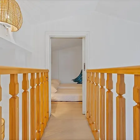 Апартаменты αmazing House For 8 Near The Sea! Kanithos