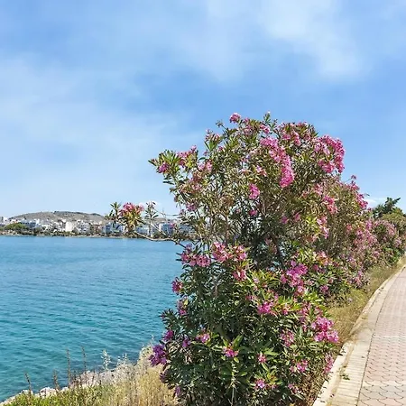 Апартаменты αmazing House For 8 Near The Sea!